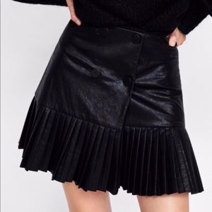 Zara Basic | Pleated Faux Leather Mini Skirt